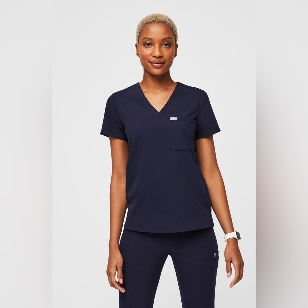 Navy FIGS Catalina tops, size S